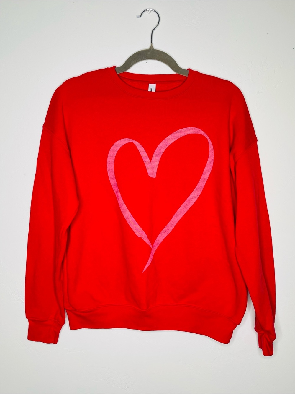 Bella + Canvas Red Pink Heart Graphic Sweatshirt Women’s Small Valentine’s Day